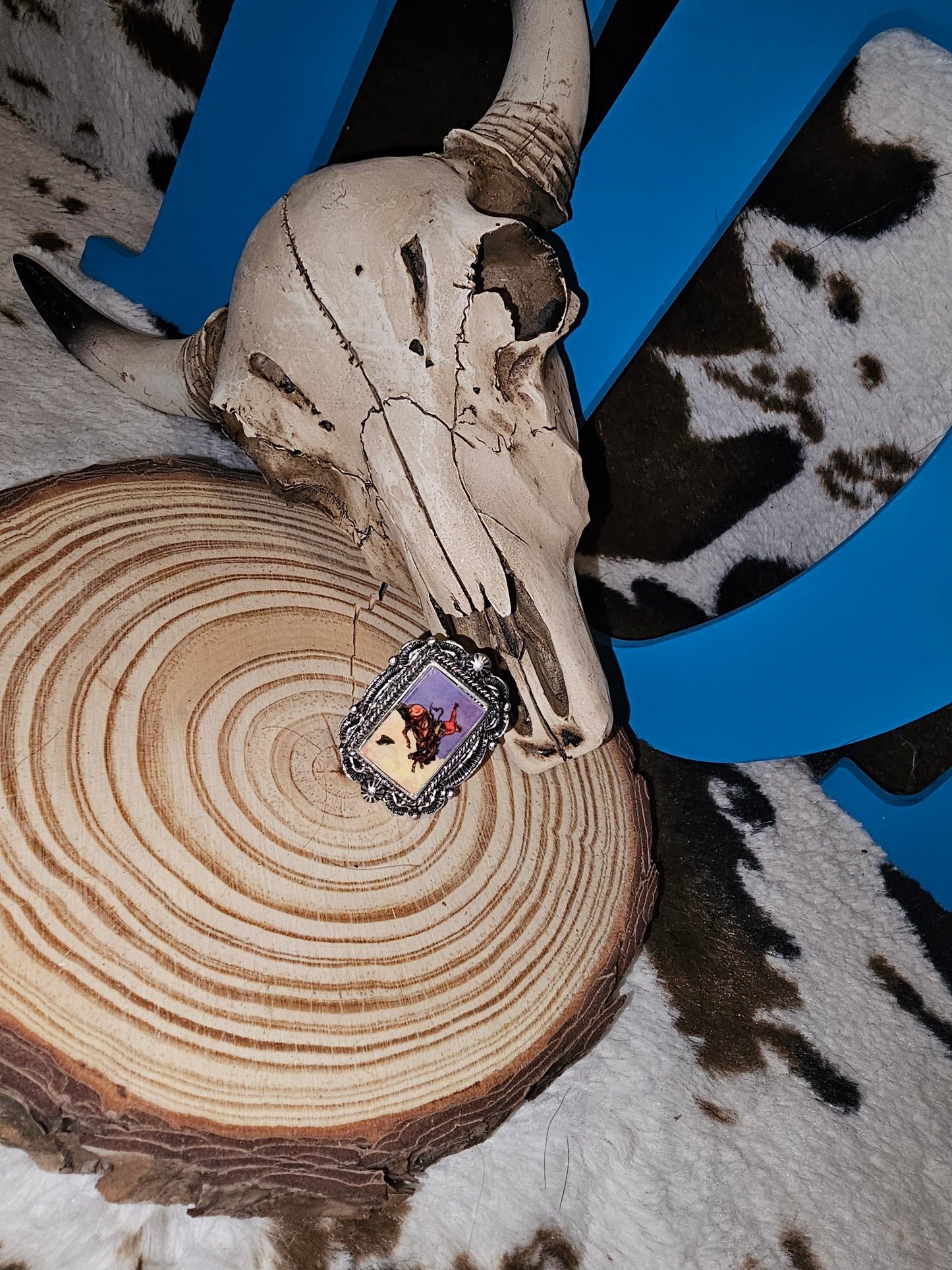 Western portrait design cuff ring