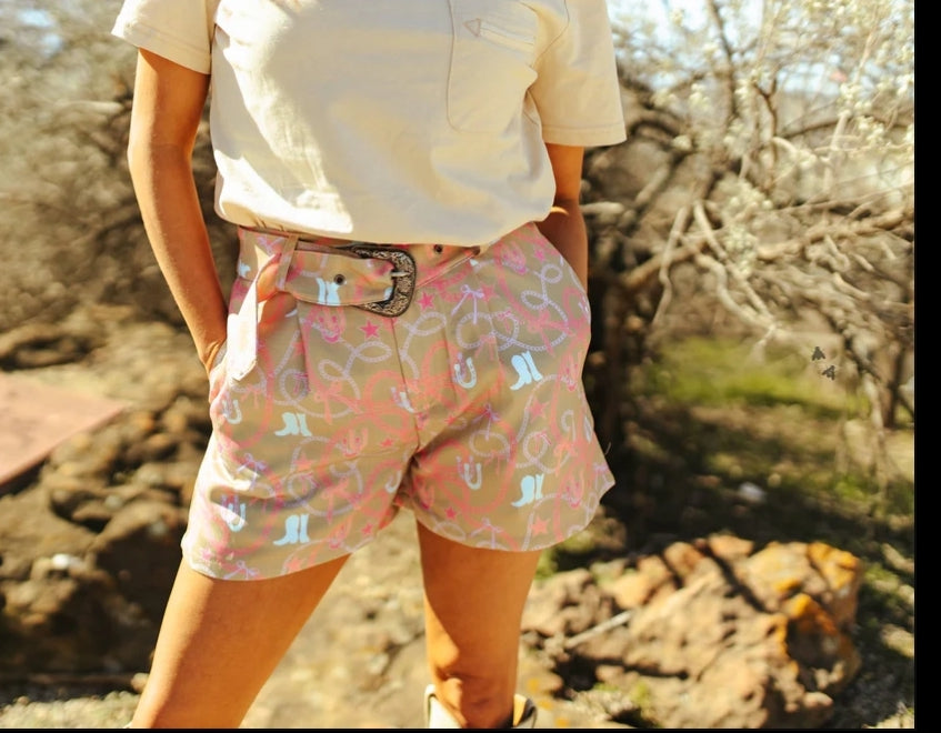 LARIAT LINKS SHORTS