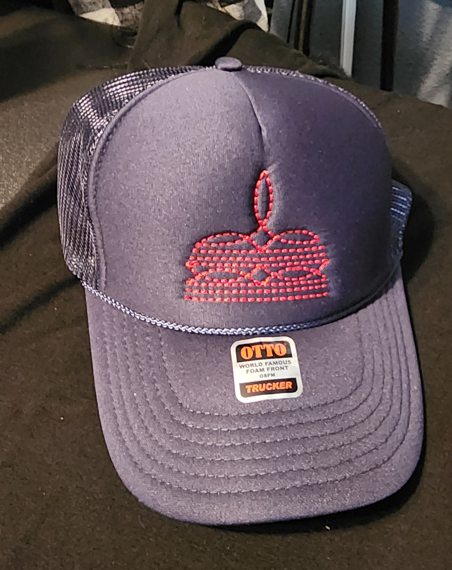 Boot stitch embroidered hat N/R