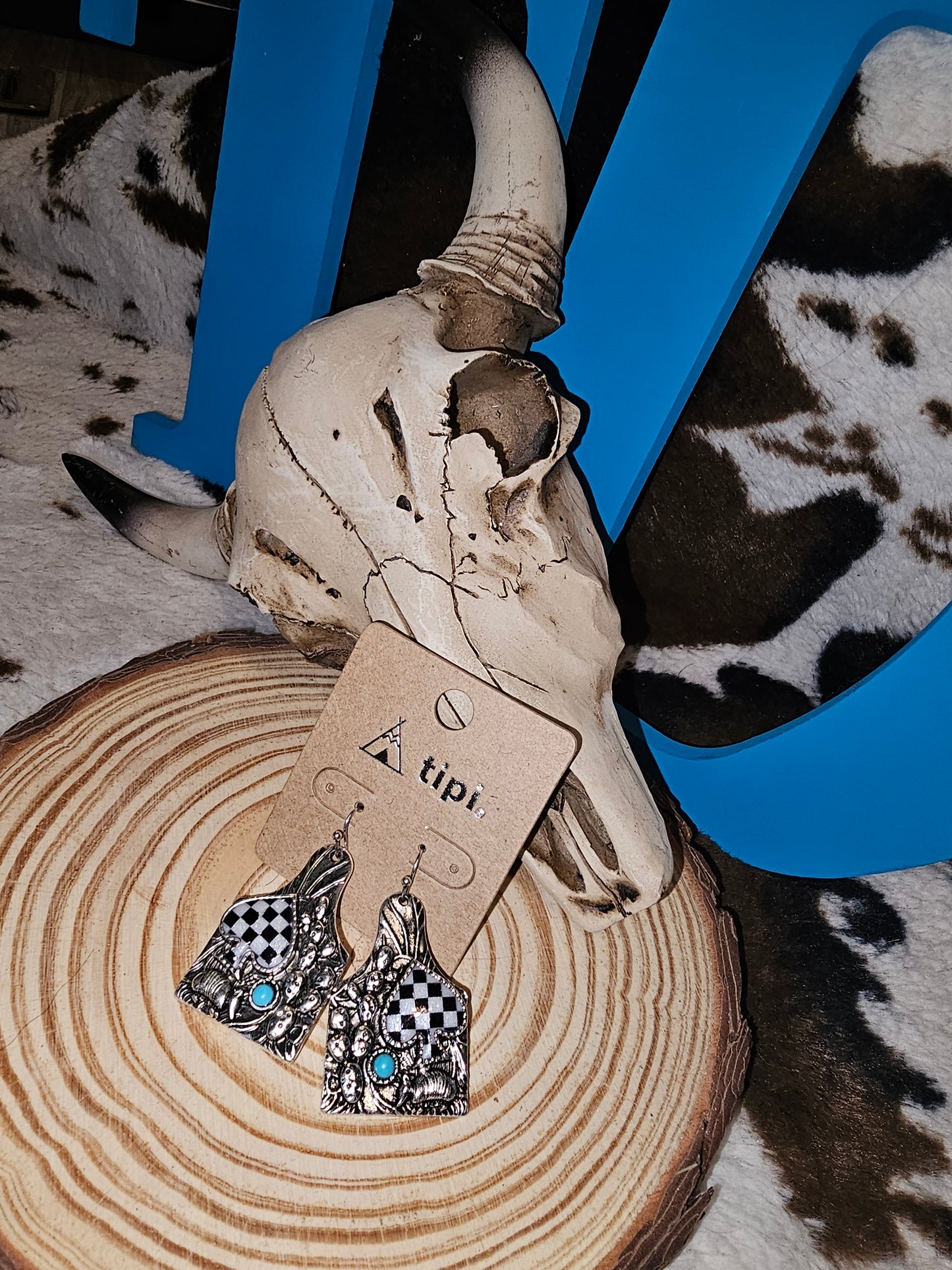 Western Cattle Tag Armadillo Spade Checker Earrings