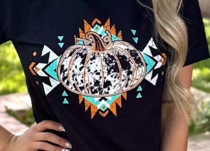 PUMPKIN PICKIN' TEE