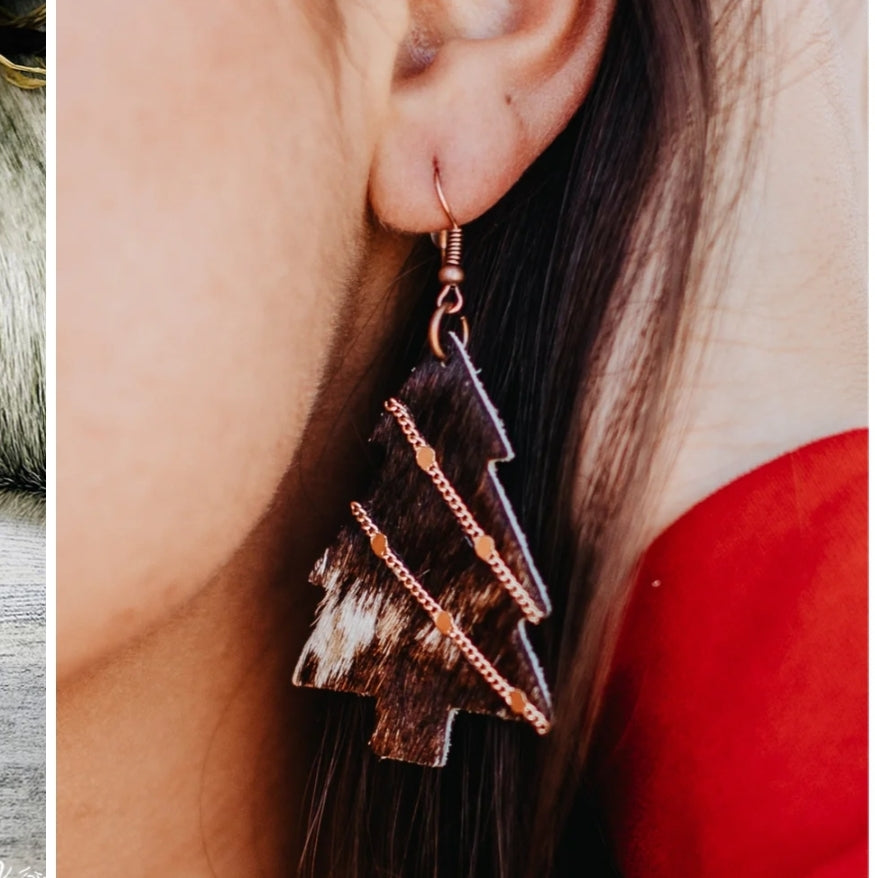 Mooory Christmas Christmas tree cowhide earring