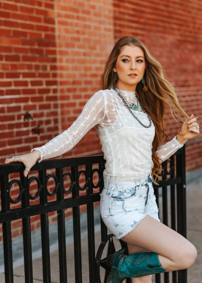 LARIAT LACE  Cloud