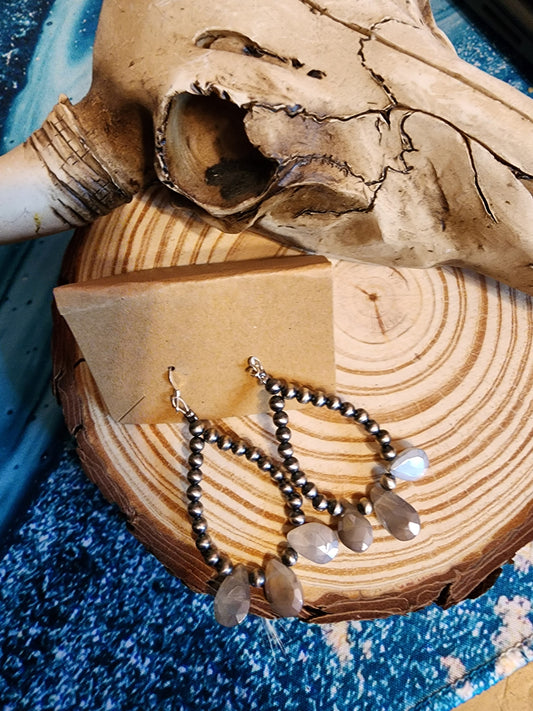 Chic teardrop earrings with Navajo pearls